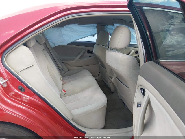 صورة 8 لـ 2011 Toyota CAMRY LE
