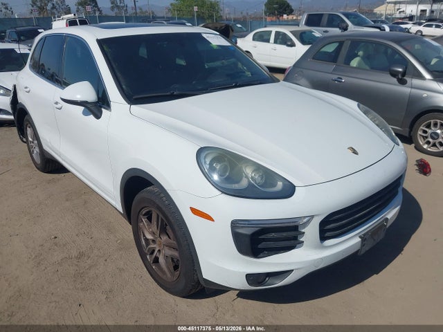 2016 PORSCHE CAYENNE 