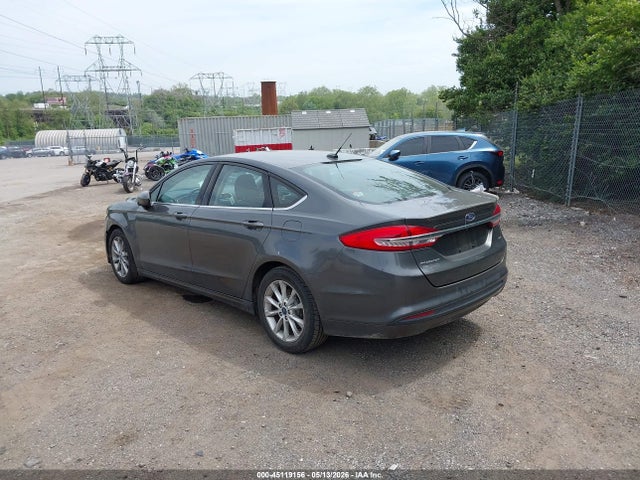 FORD FUSION SE - 3