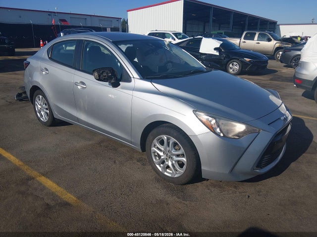 2017 TOYOTA YARIS 