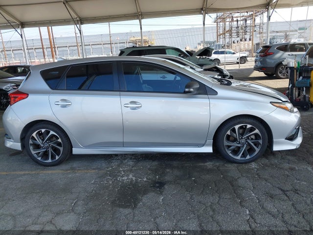 2018 TOYOTA COROLLA IM 13
