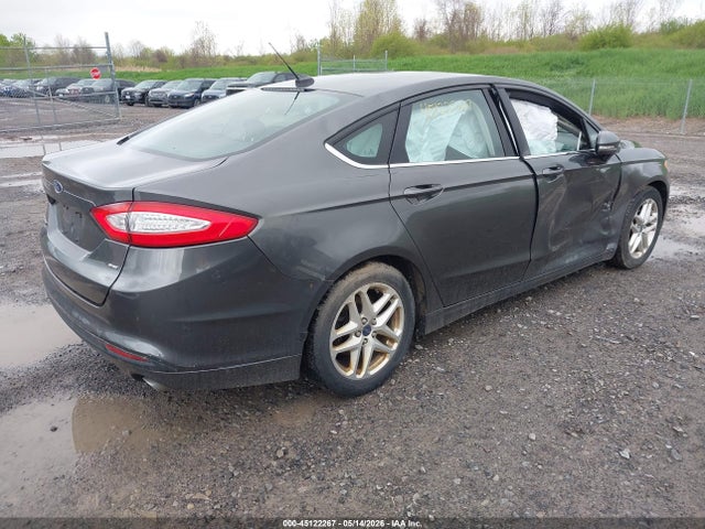 FORD FUSION SE - 4