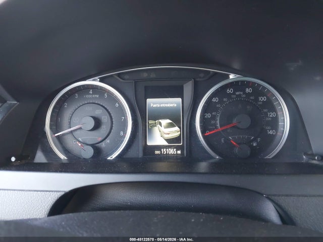 2015 Toyota CAMRY SE photo 7