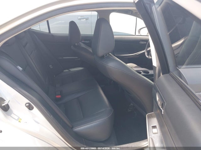 صورة 8 لـ 2014 Lexus IS 350