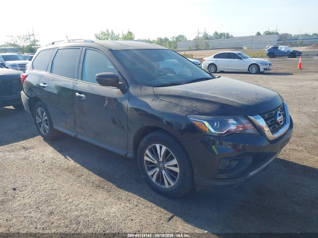 2017 NISSAN PATHFINDER SV
