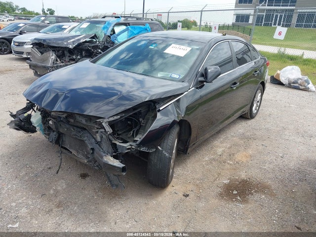 صورة 2 لـ 2016 Hyundai SONATA SE
