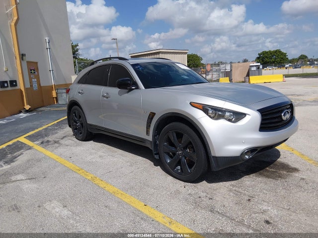 2015 INFINITI QX70 