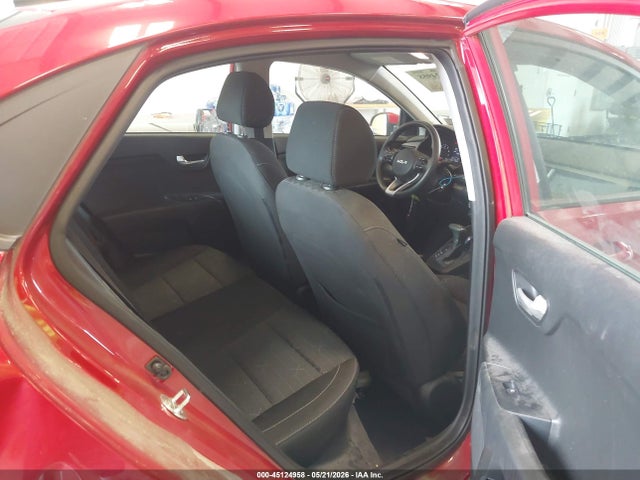 صورة 8 لـ 2022 KIA RIO S