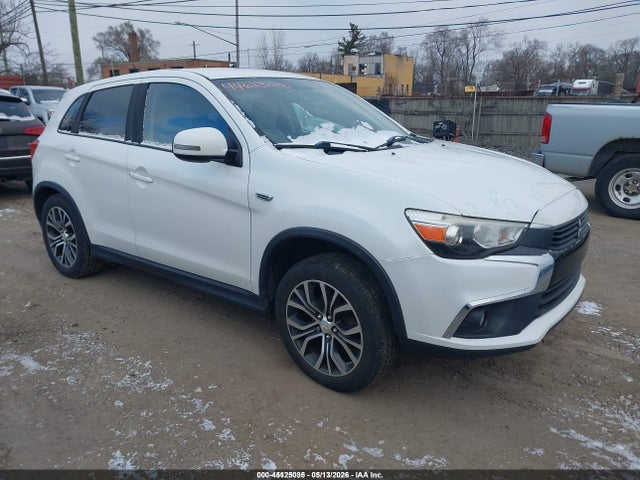 2016 MITSUBISHI OUT 2.4 ES/2.4 SE