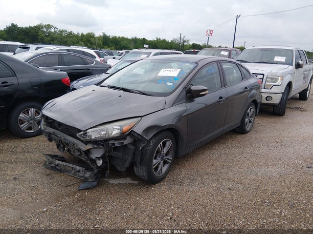 FORD FOCUS SE - 2