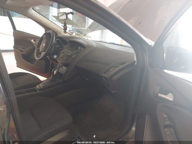 FORD FOCUS SE - 5