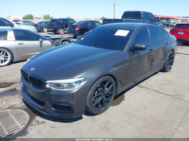 2017 BMW 540I — фото 2