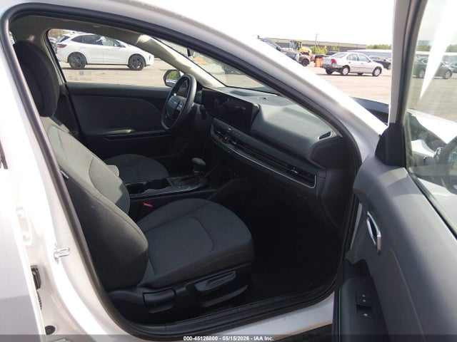 2025 KIA K4 LXS photo 5