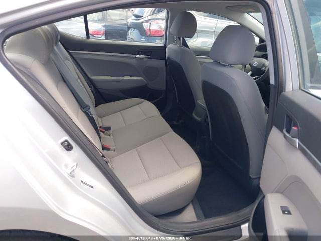 صورة مصغرة 8 لـ 2019 Hyundai ELANTRA SE