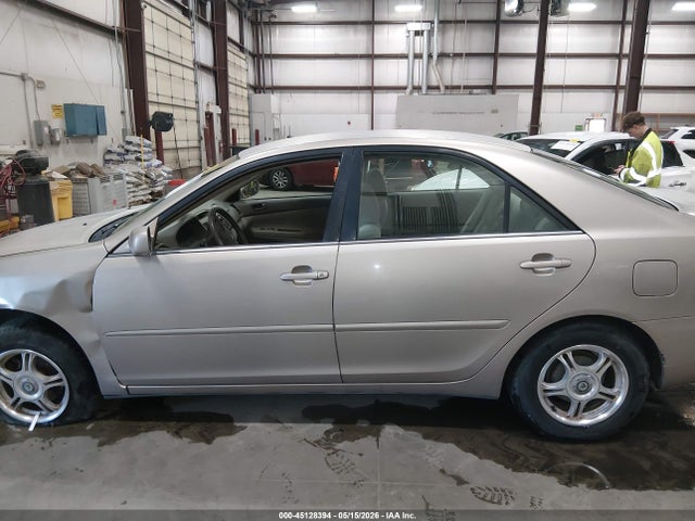 2002 Toyota CAMRY LE 缩略图 15
