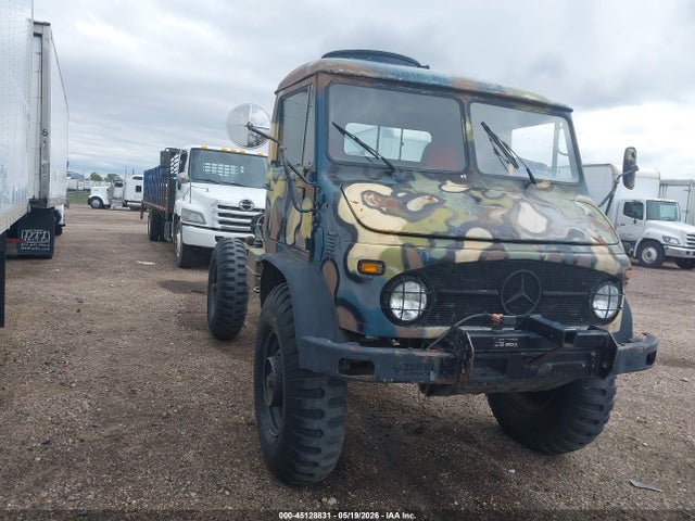 1964 MERCEDES-BENZ UNIMOG 