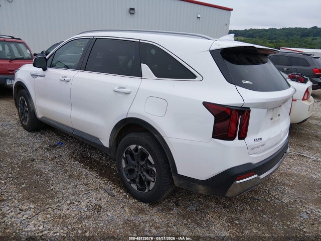 2025 KIA SORENTO S 3