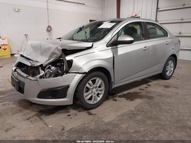 2016 Chevrolet SONIC LT AUTO 照片 2