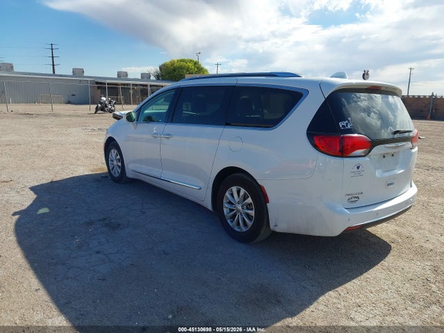 2019 CHRYSLER PACIFICA TOURING L 3