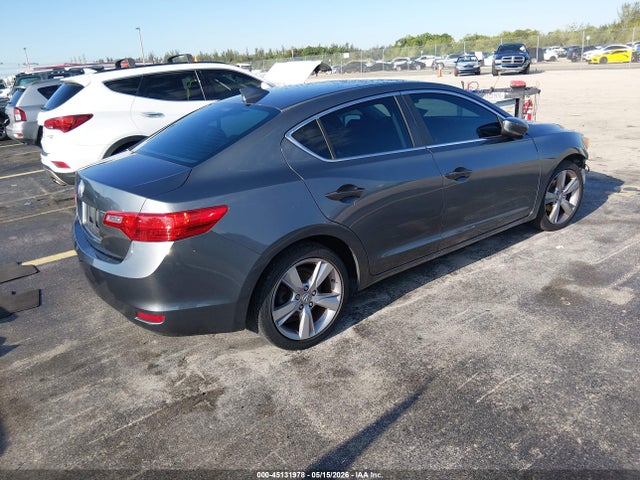صورة 4 لـ 2014 Acura ILX 2.0L