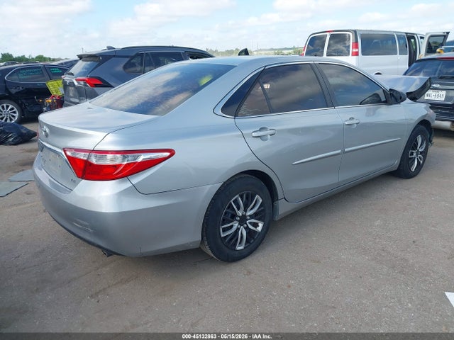 2016 Toyota CAMRY LE — фото 4