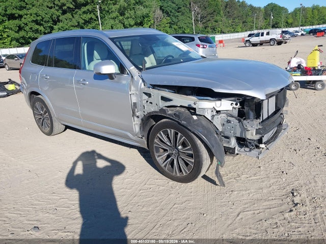 2022 VOLVO XC90 T5 MOMENTUM 7 PASSENGER