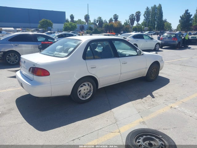 2000 Toyota COROLLA LE photo 4
