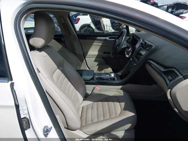FORD FUSION SE - 5