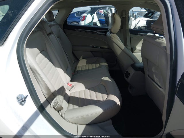 FORD FUSION SE - 8
