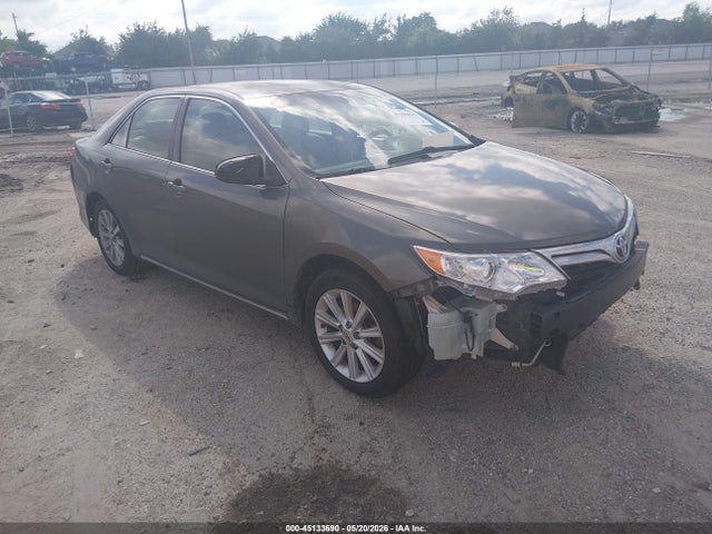 2012 TOYOTA CAMRY XLE