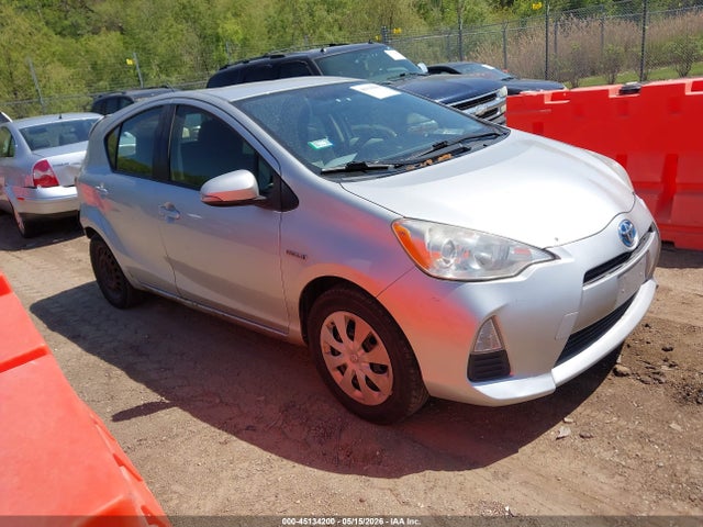 2012 Toyota PRIUS C TWO — фото 1