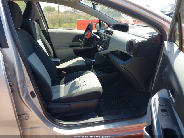 2012 Toyota PRIUS C TWO — фото 5