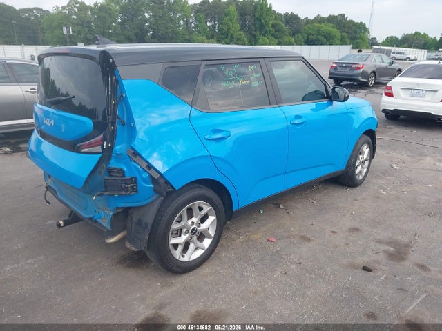 صورة 4 لـ 2023 KIA SOUL S