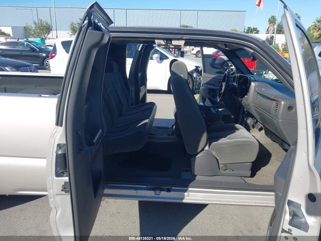 2004 Chevrolet SILVERADO 1500 LS 照片 8