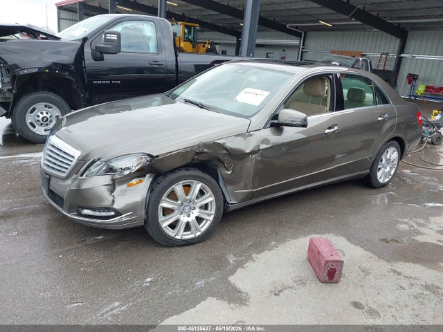2013 Mercedes-BENZ E 350 4MATIC 照片 2