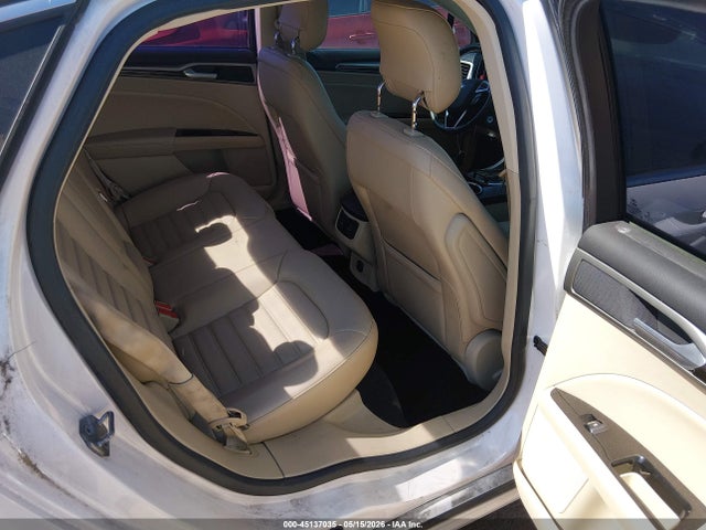 FORD FUSION SE - 8