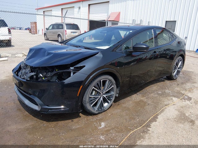 2023 Toyota PRIUS XLE photo 2