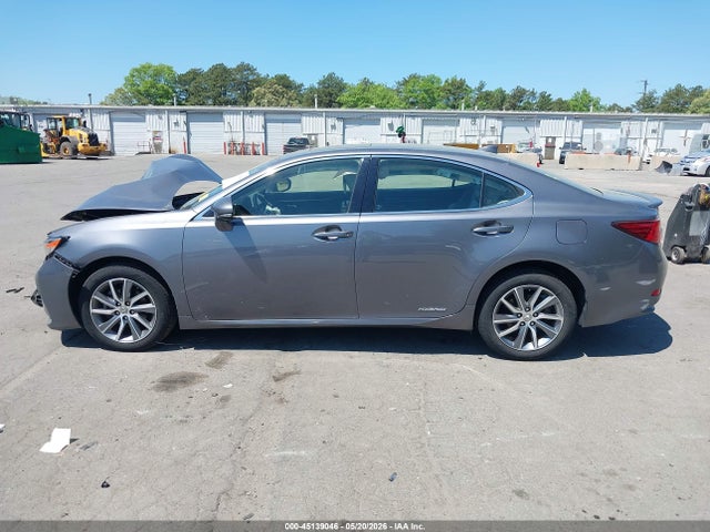 صورة مصغرة 14 لـ 2016 Lexus ES 300H