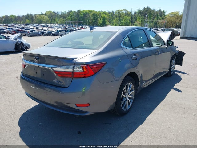 2016 Lexus ES 300H — фото 4