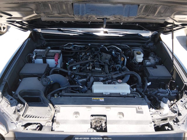 صورة 10 لـ 2024 Toyota TACOMA SR5