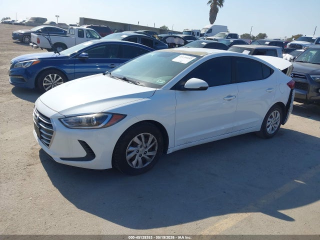 2018 Hyundai ELANTRA SE photo 2
