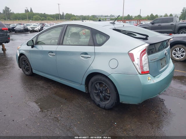 2013 Toyota PRIUS THREE — фото 3
