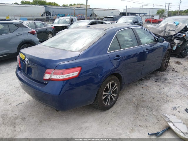 2011 Toyota CAMRY LE — миниатюра 4