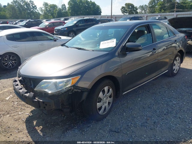 2014 Toyota CAMRY LE 照片 2