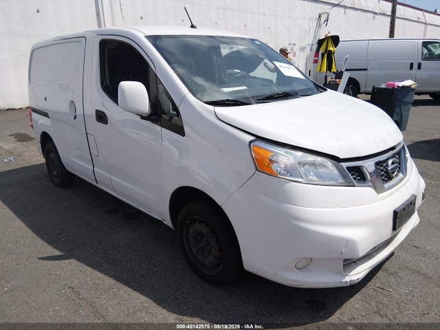 2019 NISSAN NV SV