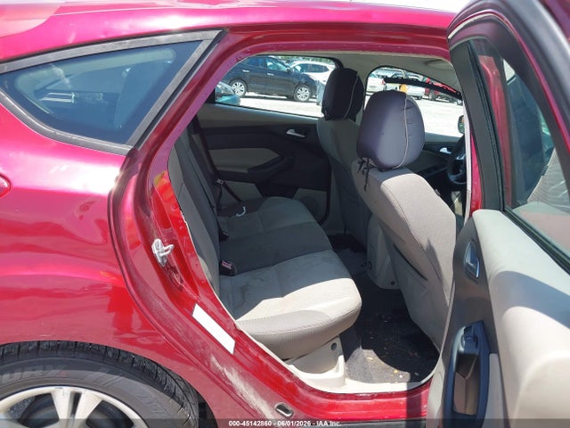 2014 FORD FOCUS SE 照片 8