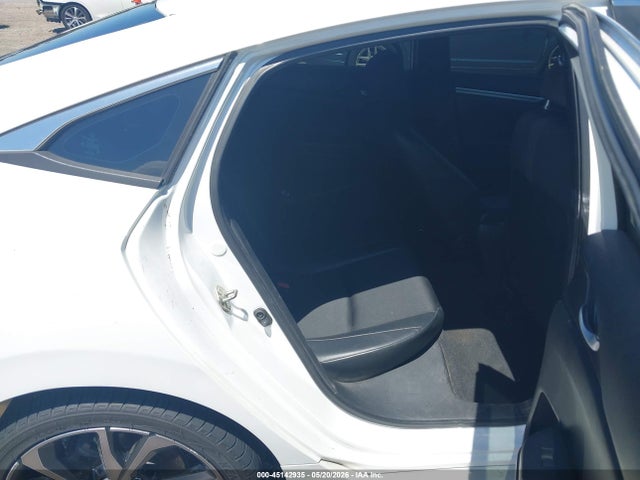 2019 HONDA CIVIC SPORT 8