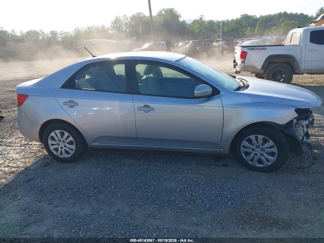 2011 KIA FORTE EX — миниатюра 13