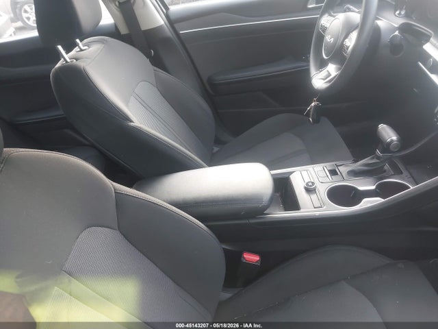 2022 KIA K5 LXS photo 5