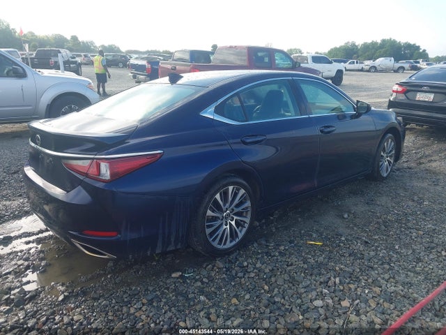 صورة 4 لـ 2021 Lexus ES 350